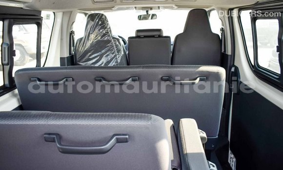 Acheter Import Voiture Toyota Hiace Blanc à Import - Dubai, Adrar Acheter Import Voiture Toyota Hiace Blanc à Import - Dubai, Adrar