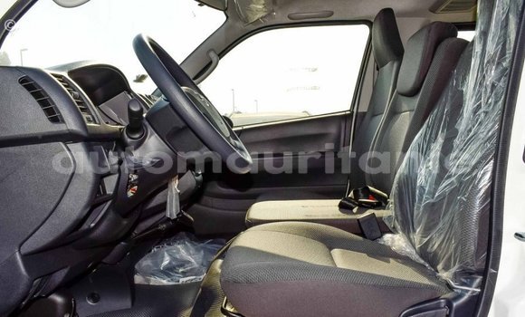 Acheter Import Voiture Toyota Hiace Blanc à Import - Dubai, Adrar Acheter Import Voiture Toyota Hiace Blanc à Import - Dubai, Adrar