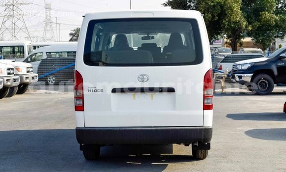 Acheter Import Voiture Toyota Hiace Blanc à Import - Dubai, Adrar Acheter Import Voiture Toyota Hiace Blanc à Import - Dubai, Adrar