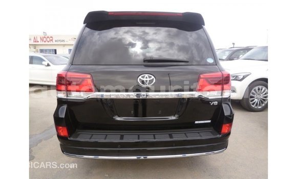 Acheter Import Voiture Toyota Land Cruiser Noir à Import - Dubai, Adrar Acheter Import Voiture Toyota Land Cruiser Noir à Import - Dubai, Adrar