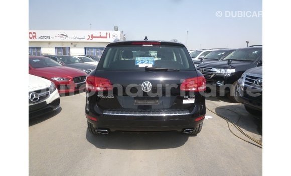 Acheter Import Voiture Volkswagen Touareg Noir à Import - Dubai, Adrar Acheter Import Voiture Volkswagen Touareg Noir à Import - Dubai, Adrar
