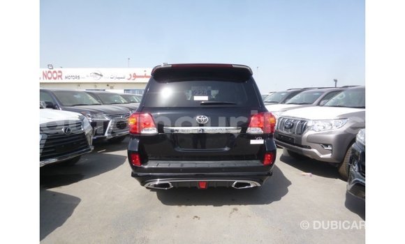 Acheter Import Voiture Toyota Land Cruiser Noir à Import - Dubai, Adrar Acheter Import Voiture Toyota Land Cruiser Noir à Import - Dubai, Adrar