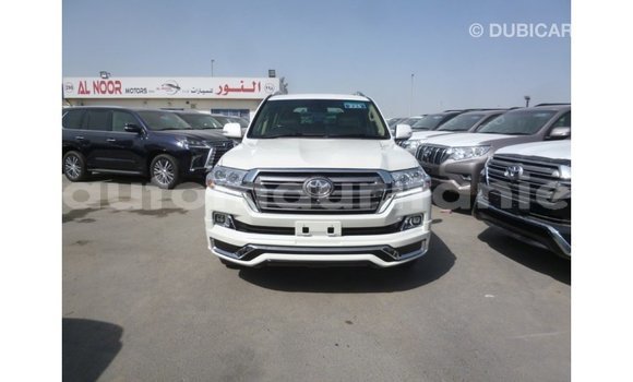 Acheter Import Voiture Toyota Land Cruiser Blanc à Import - Dubai, Adrar Acheter Import Voiture Toyota Land Cruiser Blanc à Import - Dubai, Adrar