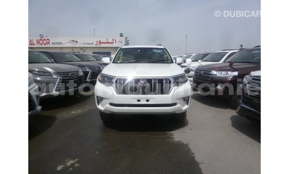 Acheter Import Voiture Toyota Prado Blanc à Import - Dubai, Adrar Acheter Import Voiture Toyota Prado Blanc à Import - Dubai, Adrar