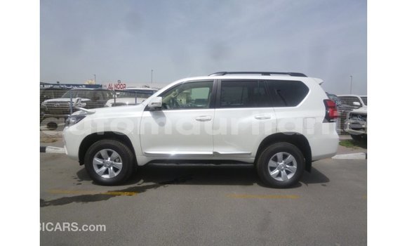 Acheter Import Voiture Toyota Prado Blanc à Import - Dubai, Adrar Acheter Import Voiture Toyota Prado Blanc à Import - Dubai, Adrar