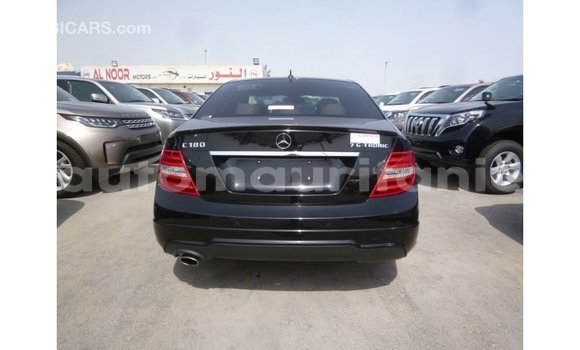 Acheter Import Voiture Mercedes-Benz 190 Noir à Import - Dubai, Adrar Acheter Import Voiture Mercedes-Benz 190 Noir à Import - Dubai, Adrar