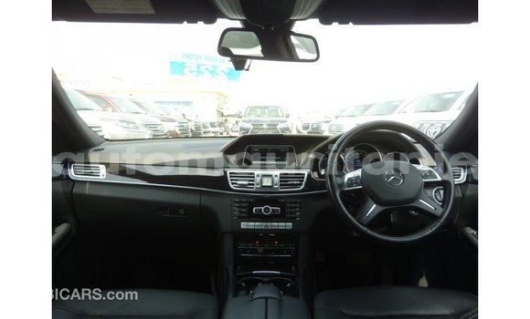 Acheter Import Voiture Mercedes-Benz 200 Bleu à Import - Dubai, Adrar Acheter Import Voiture Mercedes-Benz 200 Bleu à Import - Dubai, Adrar