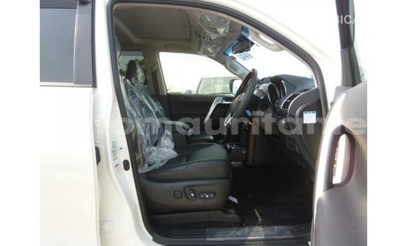 Acheter Import Voiture Toyota Prado Blanc à Import - Dubai, Adrar Acheter Import Voiture Toyota Prado Blanc à Import - Dubai, Adrar