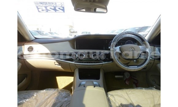 Acheter Import Voiture Mercedes-Benz 190 Blanc à Import - Dubai, Adrar Acheter Import Voiture Mercedes-Benz 190 Blanc à Import - Dubai, Adrar