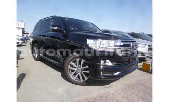 Acheter Import Voiture Toyota Land Cruiser Noir à Import - Dubai, Adrar Acheter Import Voiture Toyota Land Cruiser Noir à Import - Dubai, Adrar