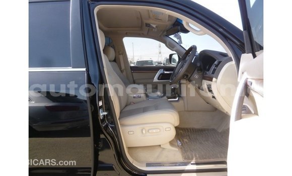 Acheter Import Voiture Toyota Land Cruiser Noir à Import - Dubai, Adrar Acheter Import Voiture Toyota Land Cruiser Noir à Import - Dubai, Adrar