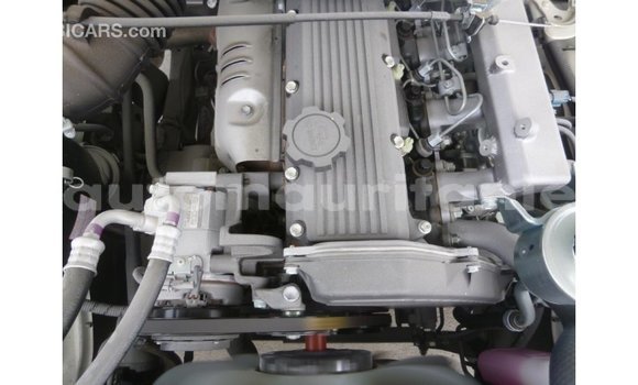 Acheter Import Voiture Toyota Land Cruiser Blanc à Import - Dubai, Adrar Acheter Import Voiture Toyota Land Cruiser Blanc à Import - Dubai, Adrar