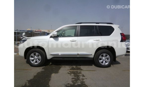 Acheter Import Voiture Toyota Prado Blanc à Import - Dubai, Adrar Acheter Import Voiture Toyota Prado Blanc à Import - Dubai, Adrar