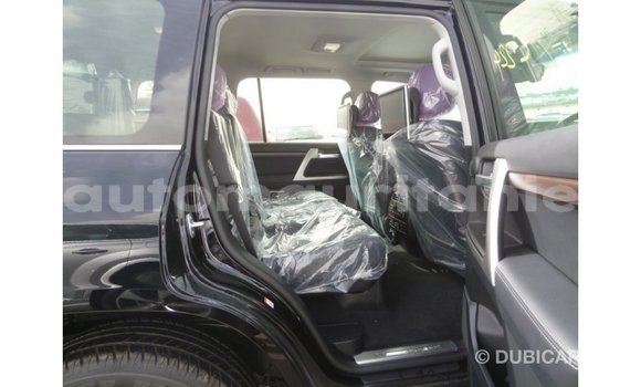 Acheter Import Voiture Toyota Land Cruiser Noir à Import - Dubai, Adrar Acheter Import Voiture Toyota Land Cruiser Noir à Import - Dubai, Adrar