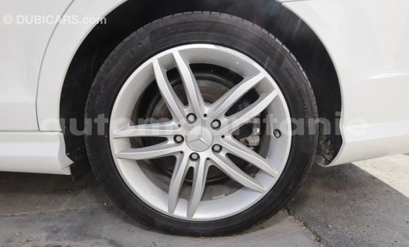 Acheter Import Voiture Mercedes-Benz 200 Blanc à Import - Dubai, Adrar Acheter Import Voiture Mercedes-Benz 200 Blanc à Import - Dubai, Adrar
