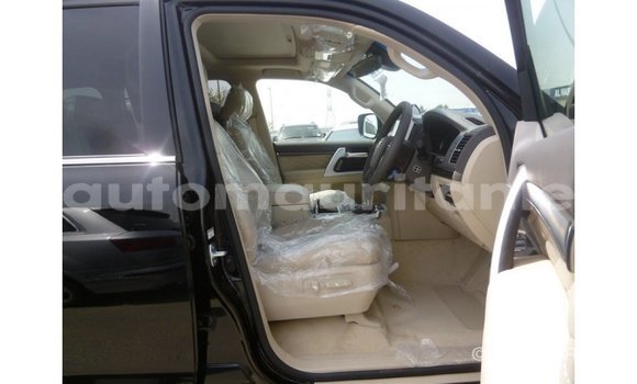 Acheter Import Voiture Toyota Land Cruiser Noir à Import - Dubai, Adrar Acheter Import Voiture Toyota Land Cruiser Noir à Import - Dubai, Adrar