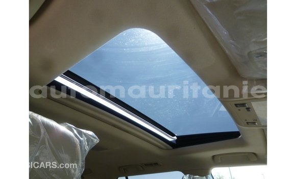 Buy Import Toyota Land Cruiser White Car in Import - Dubai in Adrar Buy Import Toyota Land Cruiser White Car in Import - Dubai in Adrar