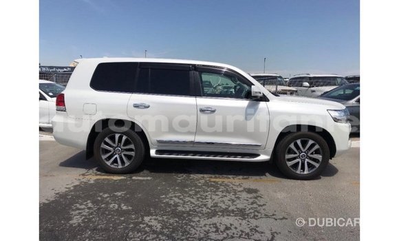 Acheter Import Voiture Toyota Land Cruiser Blanc à Import - Dubai, Adrar Acheter Import Voiture Toyota Land Cruiser Blanc à Import - Dubai, Adrar