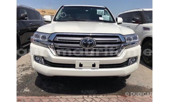 Acheter Import Voiture Toyota Land Cruiser Blanc à Import - Dubai, Adrar Acheter Import Voiture Toyota Land Cruiser Blanc à Import - Dubai, Adrar