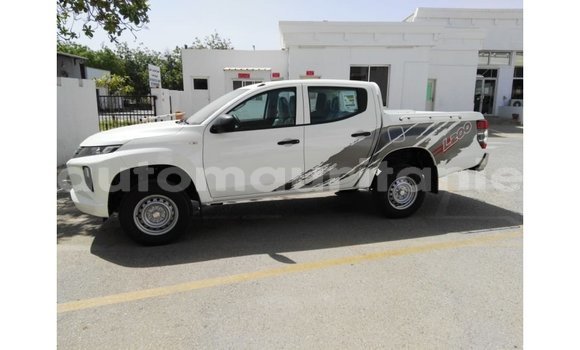 Buy Import Mitsubishi L200 White Car in Import - Dubai in Adrar Buy Import Mitsubishi L200 White Car in Import - Dubai in Adrar