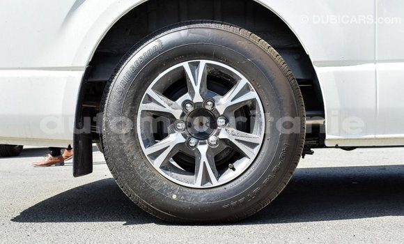 Acheter Import Voiture Toyota Hiace Blanc à Import - Dubai, Adrar Acheter Import Voiture Toyota Hiace Blanc à Import - Dubai, Adrar