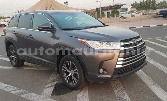 Acheter Import Voiture Toyota Highlander Autre à Import - Dubai, Adrar Acheter Import Voiture Toyota Highlander Autre à Import - Dubai, Adrar