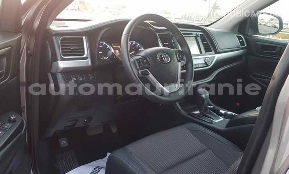 Acheter Import Voiture Toyota Highlander Autre à Import - Dubai, Adrar Acheter Import Voiture Toyota Highlander Autre à Import - Dubai, Adrar