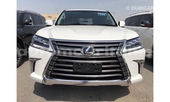 Acheter Import Voiture Lexus LX Blanc à Import - Dubai, Adrar Acheter Import Voiture Lexus LX Blanc à Import - Dubai, Adrar