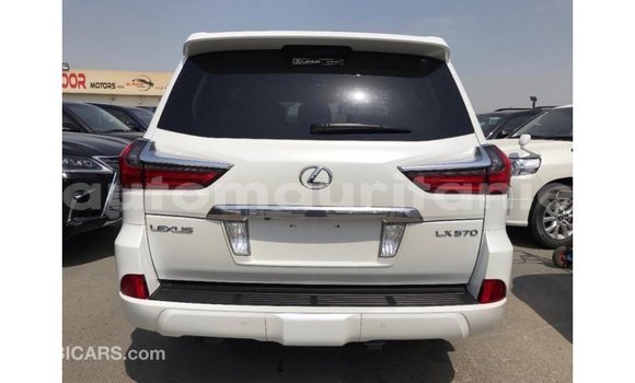Acheter Import Voiture Lexus LX Blanc à Import - Dubai, Adrar Acheter Import Voiture Lexus LX Blanc à Import - Dubai, Adrar