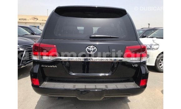 Acheter Import Voiture Toyota Land Cruiser Noir à Import - Dubai, Adrar Acheter Import Voiture Toyota Land Cruiser Noir à Import - Dubai, Adrar