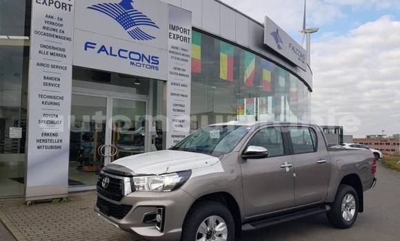 Buy New Toyota Hilux Beige Car in Nouakchott in West Nouakchott Buy New Toyota Hilux Beige Car in Nouakchott in West Nouakchott