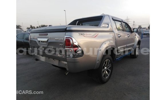 Acheter Import Voiture Toyota Hilux Autre à Import - Dubai, Adrar Acheter Import Voiture Toyota Hilux Autre à Import - Dubai, Adrar