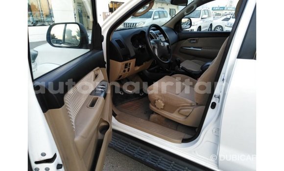 Acheter Import Voiture Toyota Fortuner Blanc à Import - Dubai, Adrar Acheter Import Voiture Toyota Fortuner Blanc à Import - Dubai, Adrar