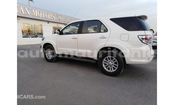 Acheter Import Voiture Toyota Fortuner Blanc à Import - Dubai, Adrar Acheter Import Voiture Toyota Fortuner Blanc à Import - Dubai, Adrar