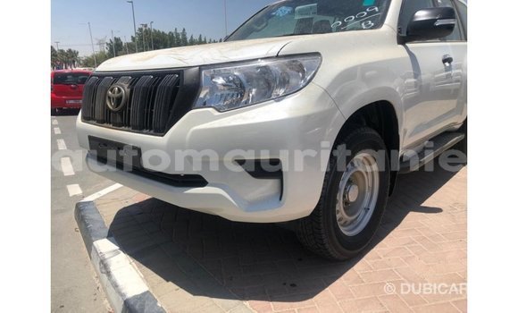 Acheter Import Voiture Toyota Prado Blanc à Import - Dubai, Adrar Acheter Import Voiture Toyota Prado Blanc à Import - Dubai, Adrar