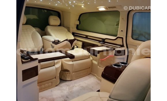 Buy Import Mercedes-Benz 250 Black Car in Import - Dubai in Adrar Buy Import Mercedes-Benz 250 Black Car in Import - Dubai in Adrar