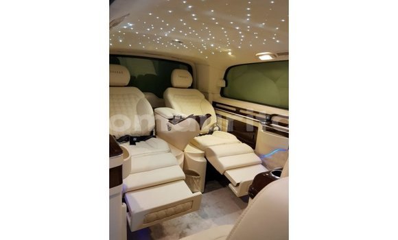 Buy Import Mercedes-Benz 250 Black Car in Import - Dubai in Adrar Buy Import Mercedes-Benz 250 Black Car in Import - Dubai in Adrar