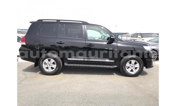 Acheter Import Voiture Toyota Land Cruiser Noir à Import - Dubai, Adrar Acheter Import Voiture Toyota Land Cruiser Noir à Import - Dubai, Adrar