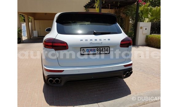 Buy Import Porsche Cayenne White Car in Import - Dubai in Adrar Buy Import Porsche Cayenne White Car in Import - Dubai in Adrar