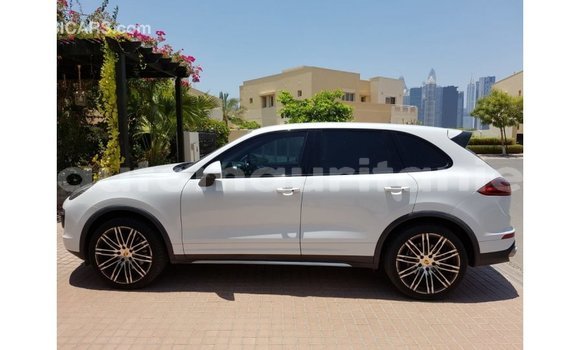 Buy Import Porsche Cayenne White Car in Import - Dubai in Adrar Buy Import Porsche Cayenne White Car in Import - Dubai in Adrar