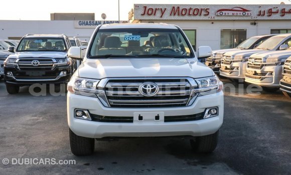 Buy Import Toyota Land Cruiser White Car in Import - Dubai in Adrar Buy Import Toyota Land Cruiser White Car in Import - Dubai in Adrar