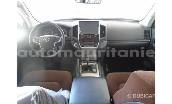 Buy Import Toyota Land Cruiser White Car in Import - Dubai in Adrar Buy Import Toyota Land Cruiser White Car in Import - Dubai in Adrar