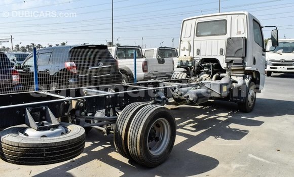 Acheter Import Voiture Mercedes-Benz 190 Blanc à Import - Dubai, Adrar Acheter Import Voiture Mercedes-Benz 190 Blanc à Import - Dubai, Adrar