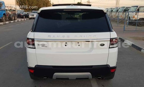 Acheter Import Voiture Land Rover Range Rover Blanc à Import - Dubai, Adrar Acheter Import Voiture Land Rover Range Rover Blanc à Import - Dubai, Adrar