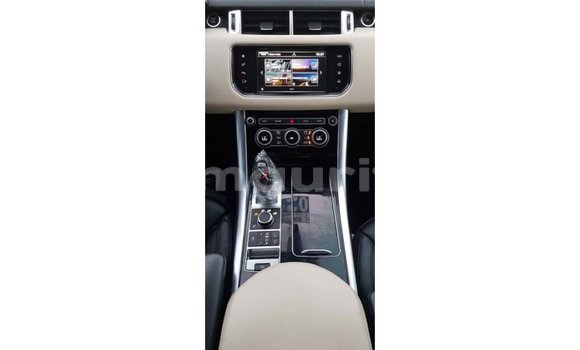 Acheter Import Voiture Land Rover Range Rover Blanc à Import - Dubai, Adrar Acheter Import Voiture Land Rover Range Rover Blanc à Import - Dubai, Adrar