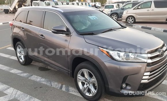 Acheter Import Voiture Toyota Highlander Autre à Import - Dubai, Adrar Acheter Import Voiture Toyota Highlander Autre à Import - Dubai, Adrar