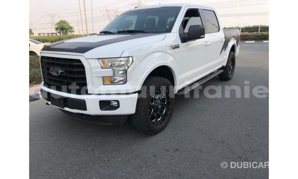 Acheter Import Voiture Ford Club Wagon Blanc à Import - Dubai, Adrar Acheter Import Voiture Ford Club Wagon Blanc à Import - Dubai, Adrar