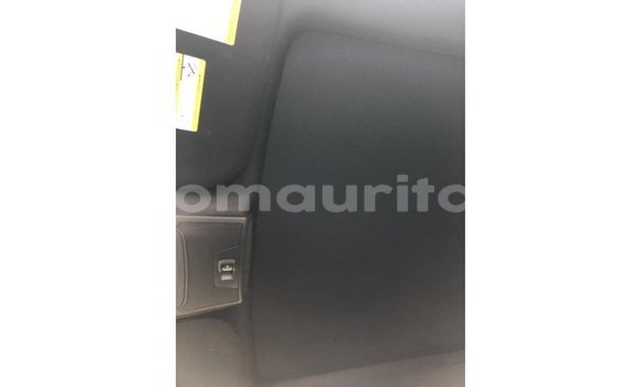 Acheter Import Voiture Ford Club Wagon Blanc à Import - Dubai, Adrar Acheter Import Voiture Ford Club Wagon Blanc à Import - Dubai, Adrar