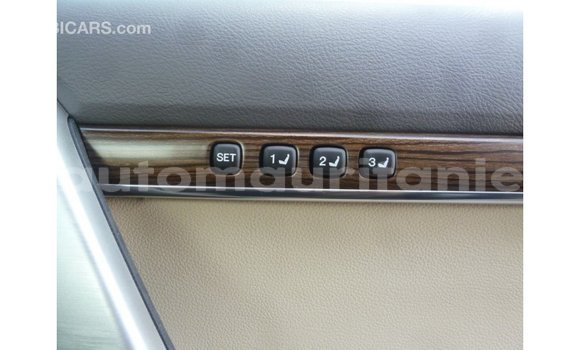 Acheter Import Voiture Toyota Land Cruiser Noir à Import - Dubai, Adrar Acheter Import Voiture Toyota Land Cruiser Noir à Import - Dubai, Adrar