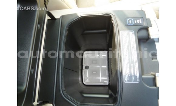 Acheter Import Voiture Toyota Land Cruiser Noir à Import - Dubai, Adrar Acheter Import Voiture Toyota Land Cruiser Noir à Import - Dubai, Adrar